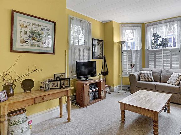 4th image of 513 N Bedford St