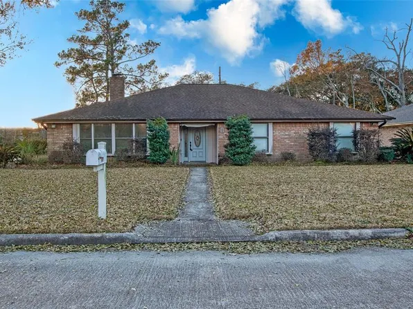 1 Pin Oak Drive, Pinehurst, TX 77630