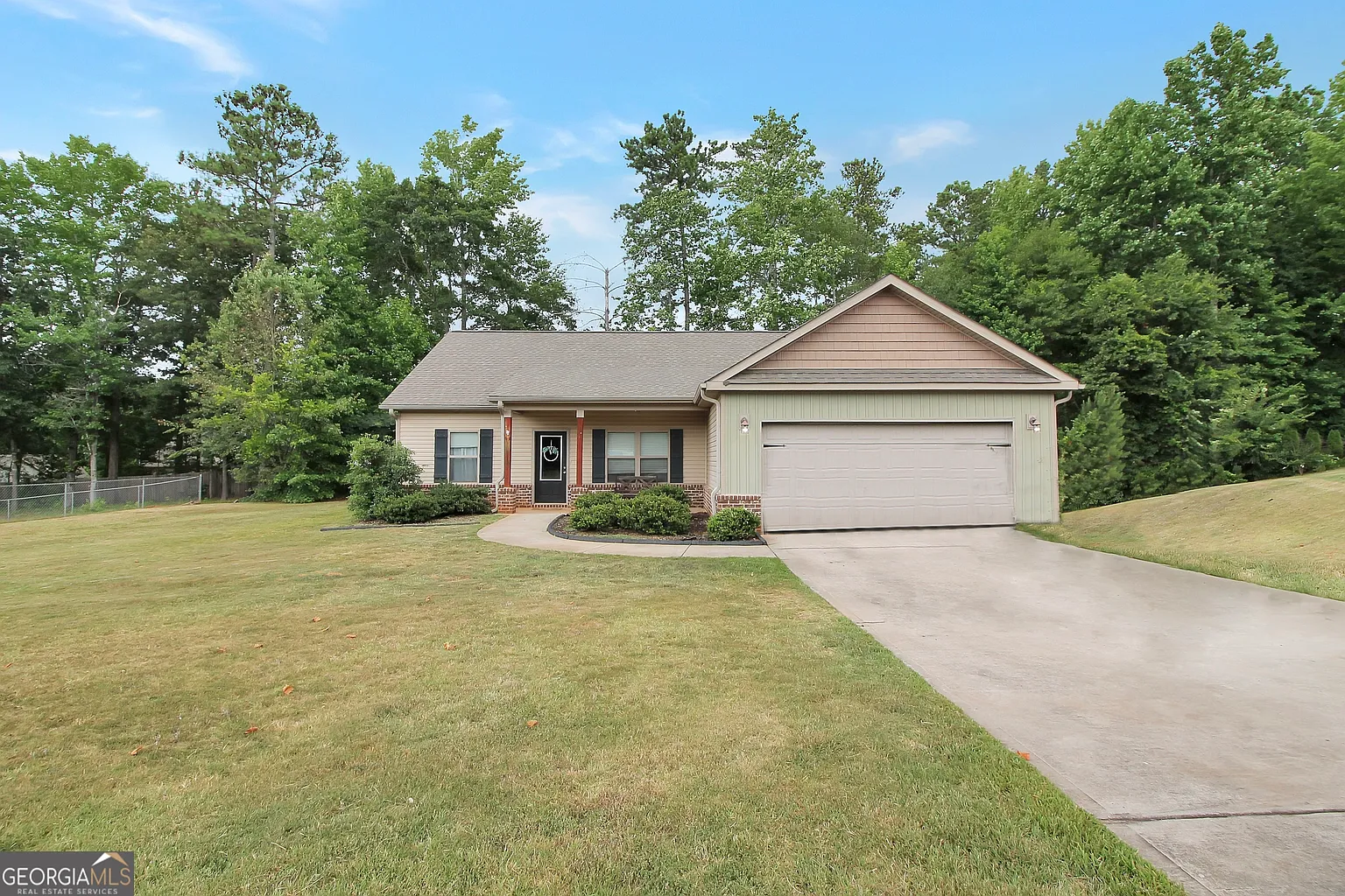 523 Knollwood photo 1