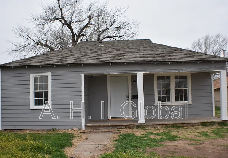 3806 S Taylor St — Photo 1