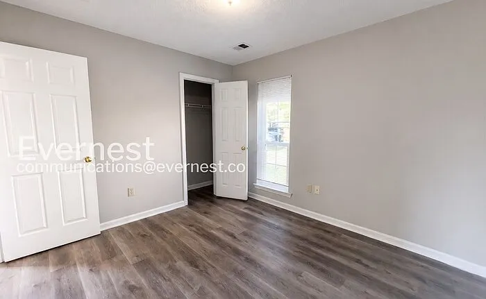 5669 Kaitlyn Dr W — Photo 15
