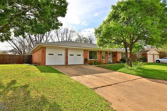 1st image of 2517 Brentwood Dr