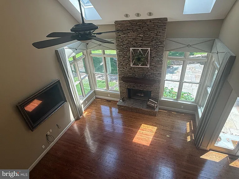 1714 Hickory Hill Rd — Photo 18