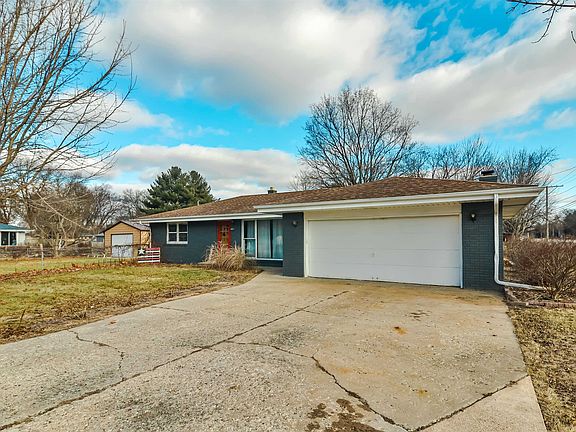 2nd image of 8001 Cameo Dr