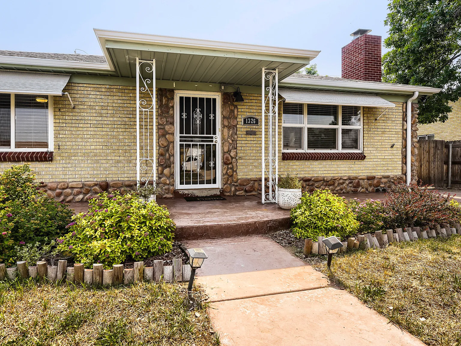 2 bed, 1.5 bath, 1009 sqft, $2,245 — Photo 3