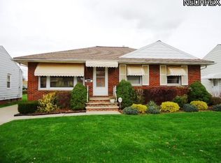 30305 Forest Grove Rd, Willowick, OH 44095