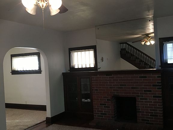 2nd image of 1517 Saint Clair Ave
