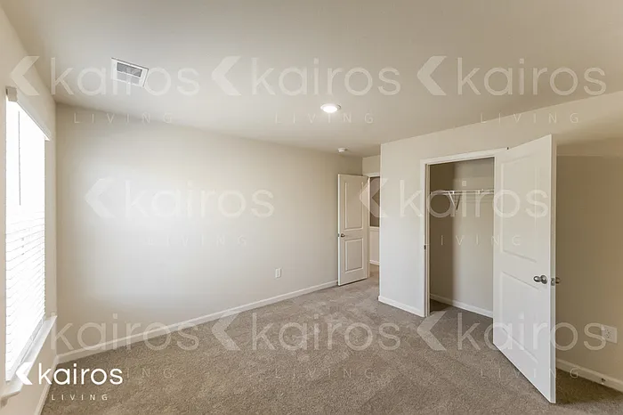 1123 Freedom Pkwy — Photo 11