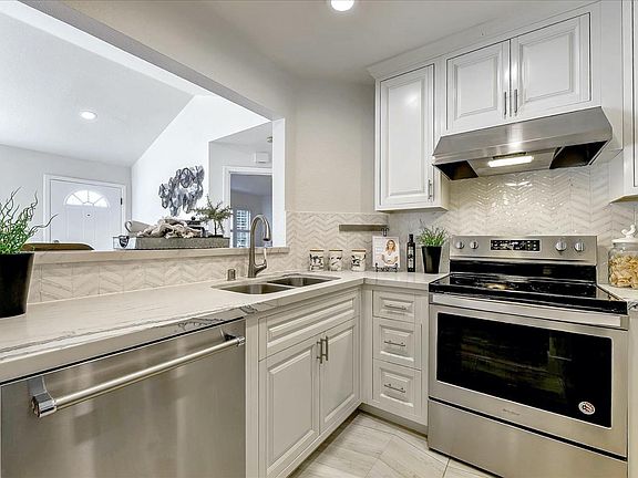 5th image of 734 Northrup St APT 231