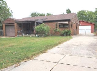 2828 S Laura St, Wichita, KS 67216