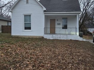 1110 N Rogers Ave, Springfield, MO 65802