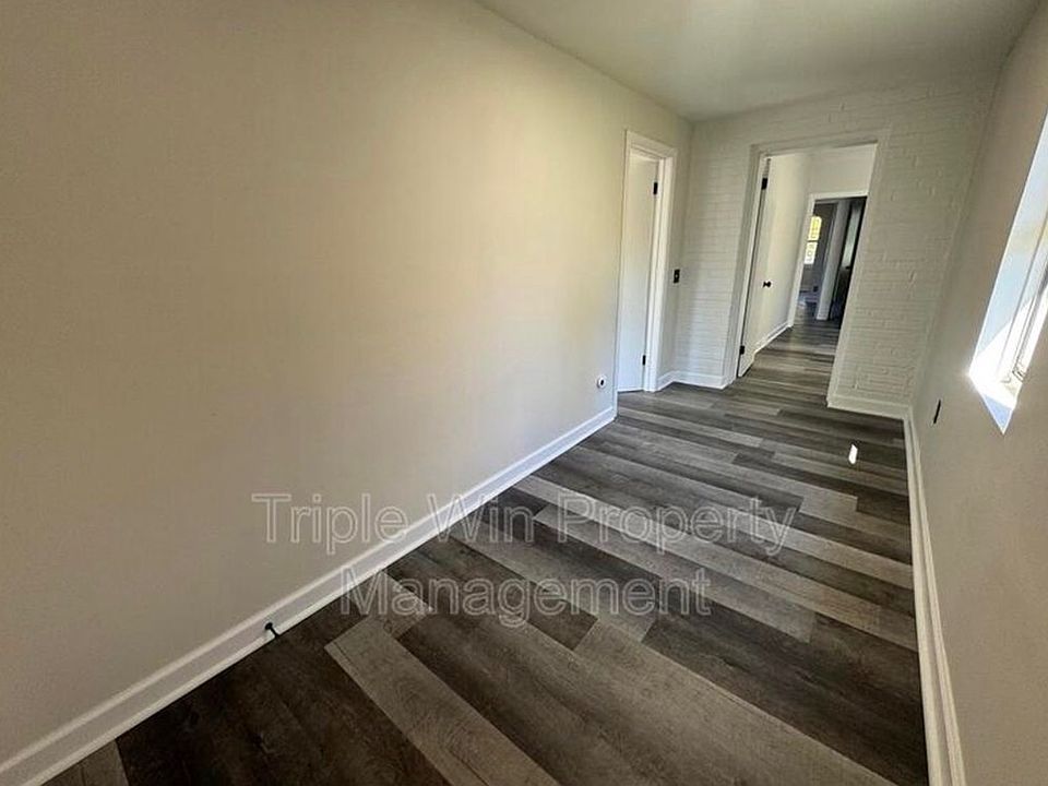 1st image of 3700 Taft Ave #1