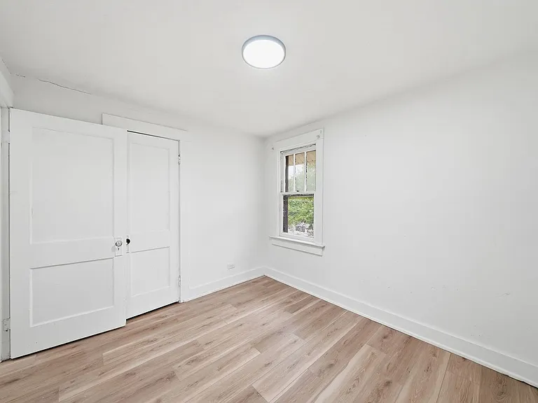 1211 Emily St — Photo 5