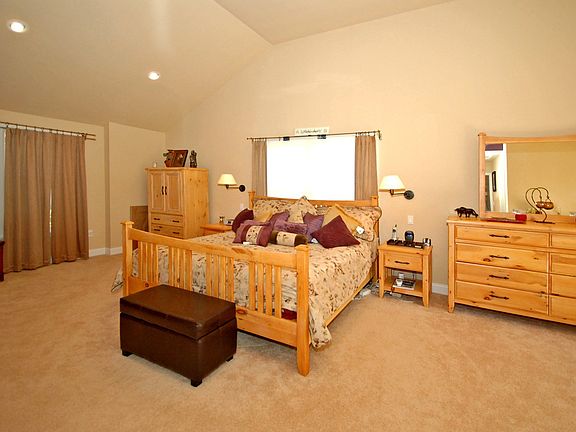 Msaster Bedroom