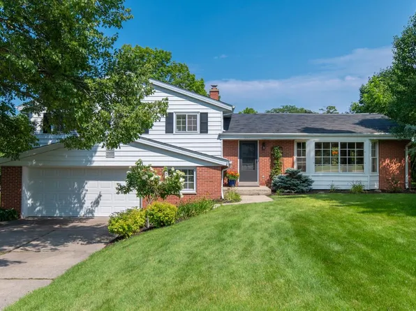 1460 Fairhaven BOULEVARD, Elm Grove, WI 53122