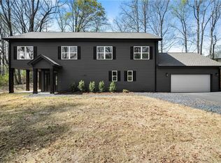 9280 Waldrip Rd, Gainesville, GA 30506