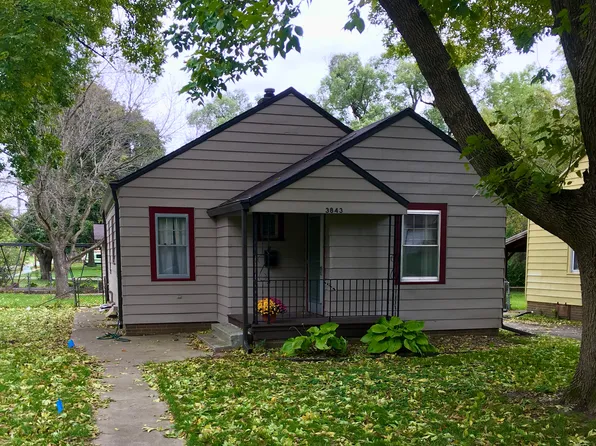 3843 E 8th St, Des Moines, IA 50316