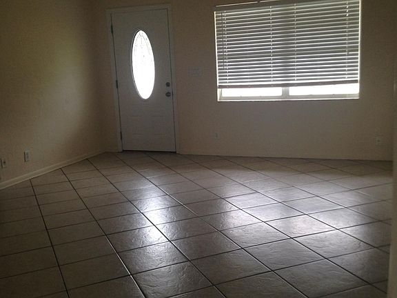3rd image of 308 Jane Ann St