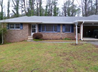 887 Belle Glade Dr, Stone Mountain, GA 30083