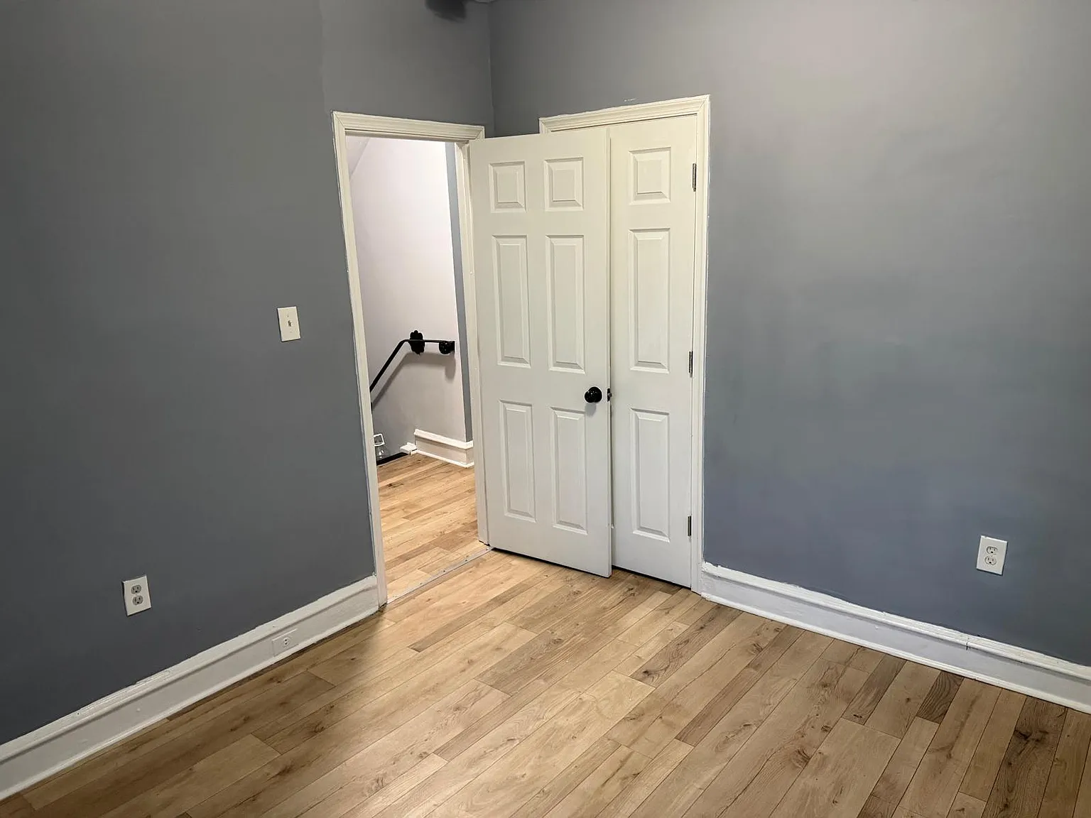 4 bed, 1200 sqft, $2,000 — Photo 2