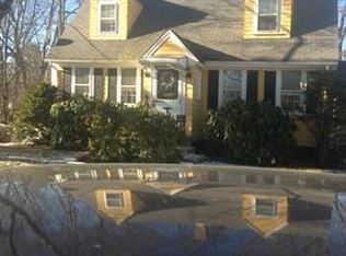 35 Hamilton Ave, Dedham, MA 02026