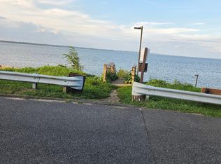 153 Twilight Ave, Laurence Harbor, NJ 08879