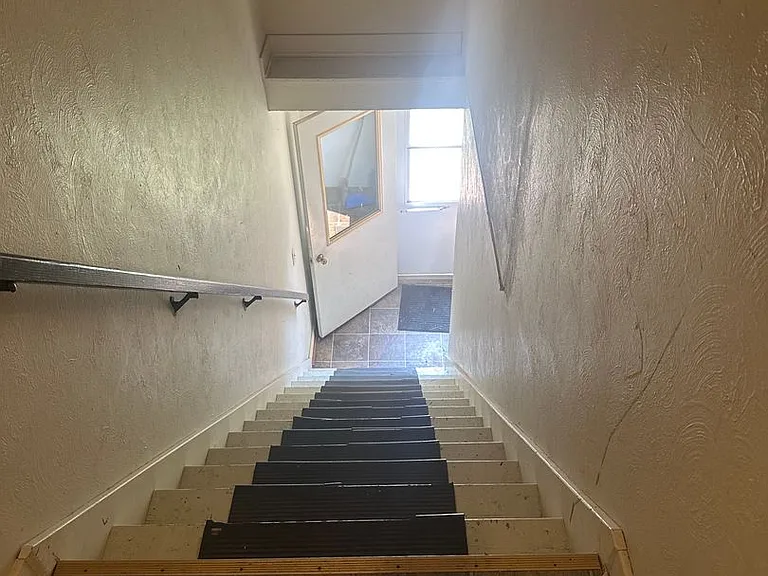 202 N Lincoln St — Photo 11