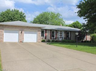 1220 Century Hill St, Louisville, OH