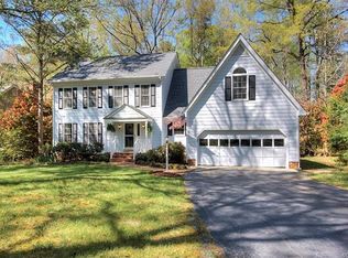 14108 Huntgate Woods Rd, Midlothian, VA 23112