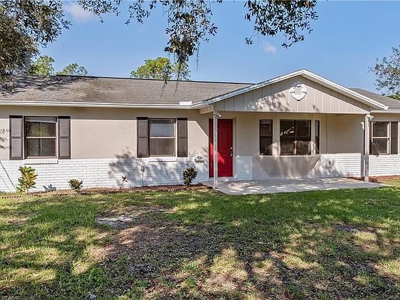 4th image of 35739 Dawn Dr