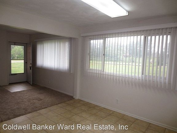 5th image of 1683 Anglewood Dr