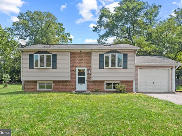 20 Elm St, Thurmont, MD 21788