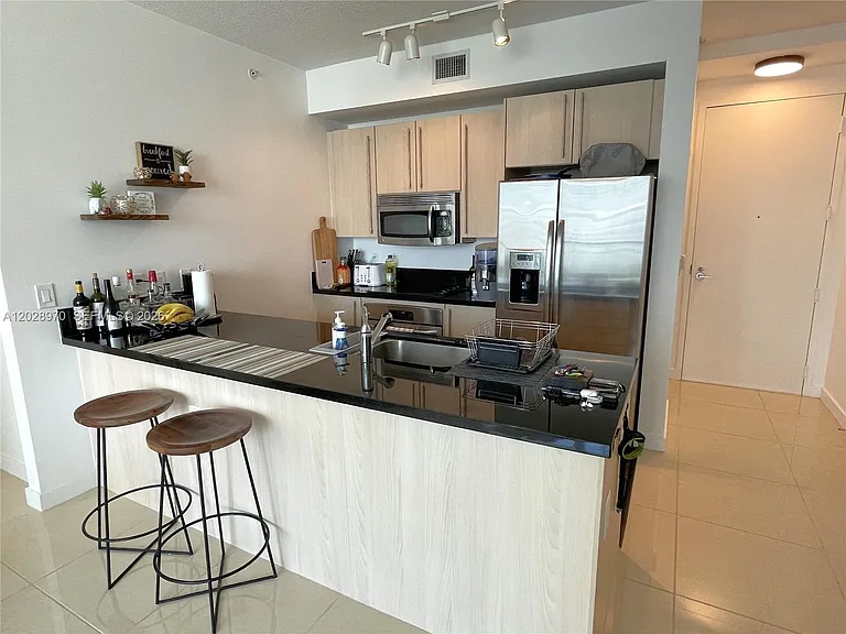 79 SW 12th St #1211 — Photo 13