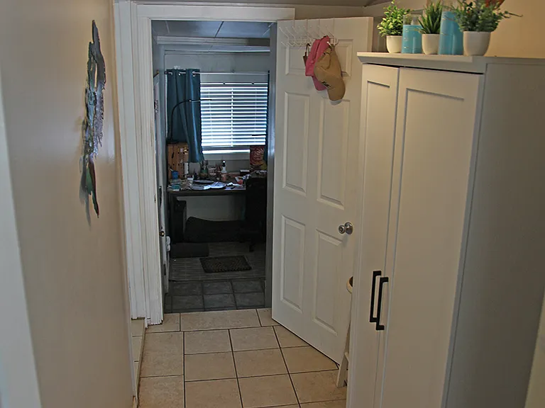 698 Mission Dr — Photo 5