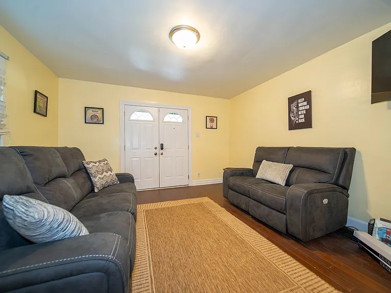 5446 N College Ave — Photo 4