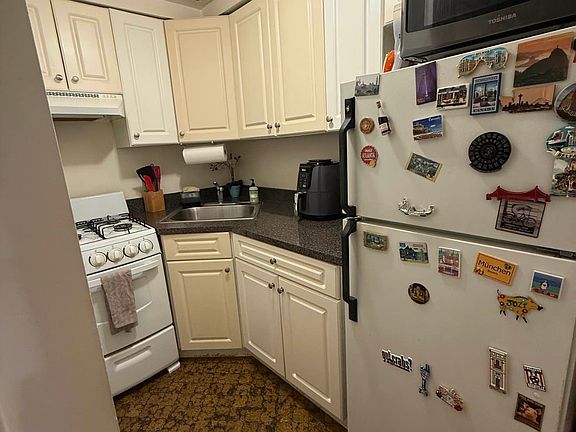 4th image of 125 W 81st St APT 2a
