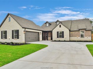 3333 Stoneleigh Rd, Bryan, TX 77808