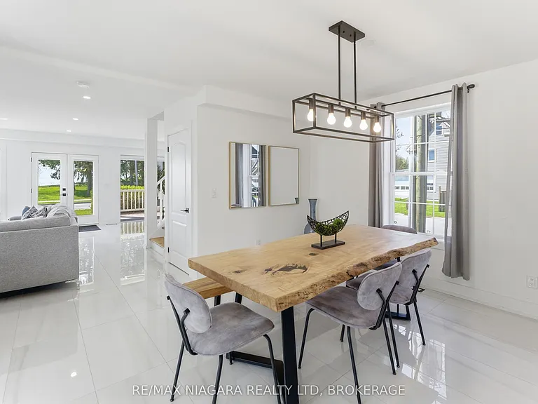 616 Lakeshore Rd — Photo 11