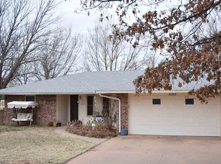 4302 Unruh Dr, Enid, OK 73703
