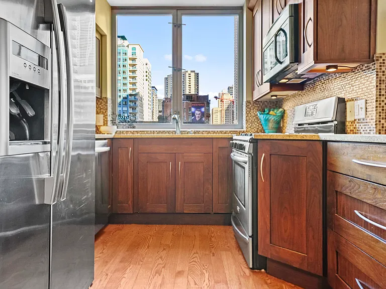 625 N Dearborn St #960 — Photo 12