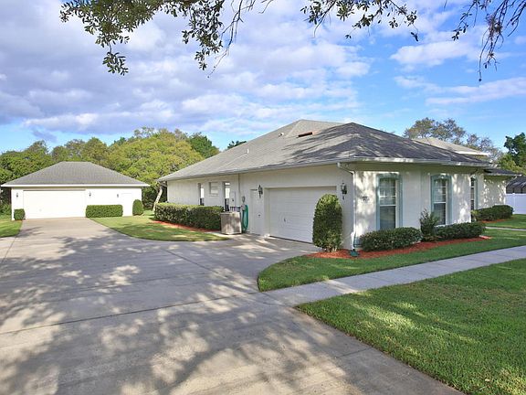 3rd image of 5818 Spruce Creek Woods Dr