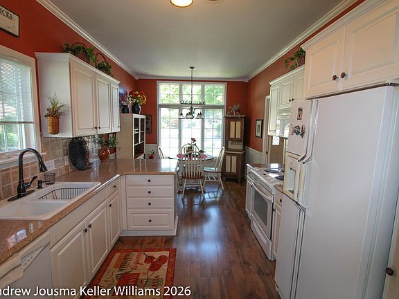 5th image of 4205 Sabal Pointe Ct SE #10