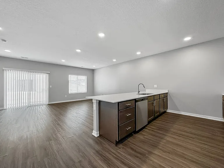 865 NW Sproul Dr — Photo 33
