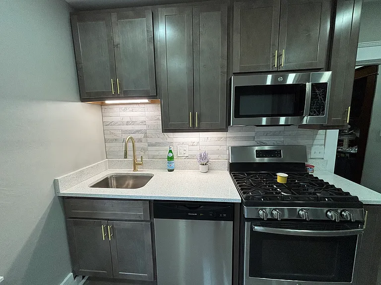 3954 Miami St #2W — Photo 10