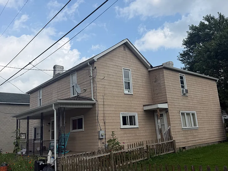 145 1st St #B — Photo 17
