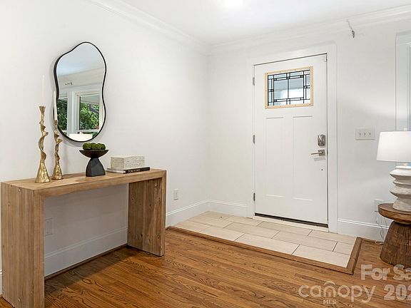 5th image of 1830 Logie Ave