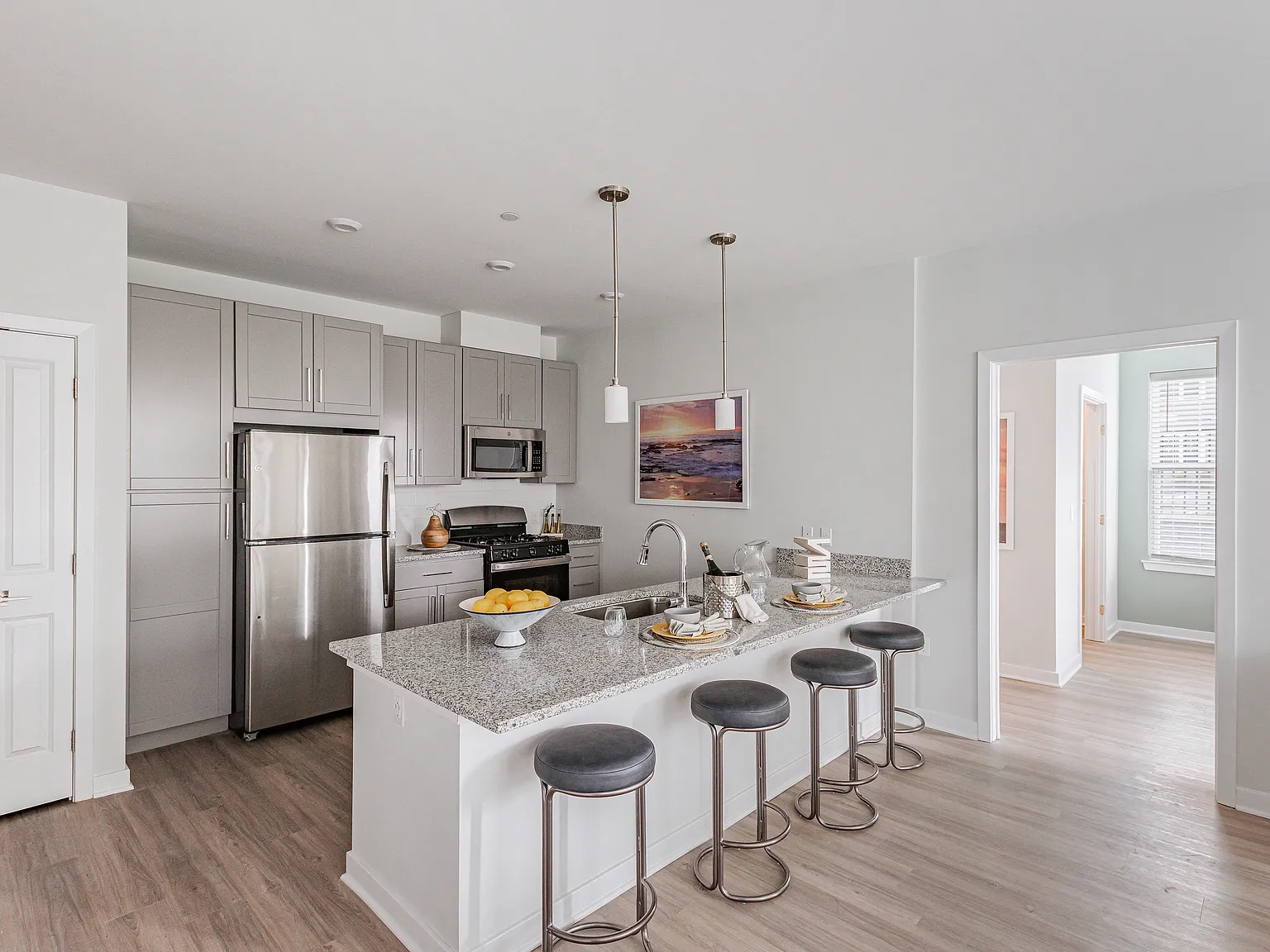Glen Oaks Apartments — Photo 1