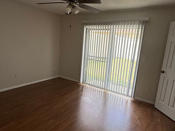 4th image of 4016 Forrestal Ave #4016