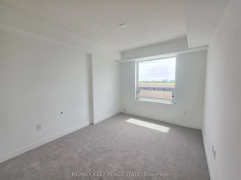 4010 Eglinton Ave W #522 — Photo 12