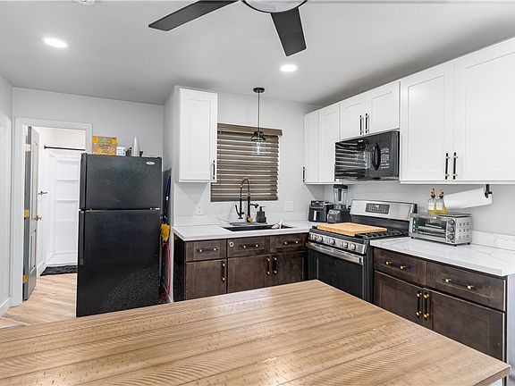 4th image of 582 N Almond Way